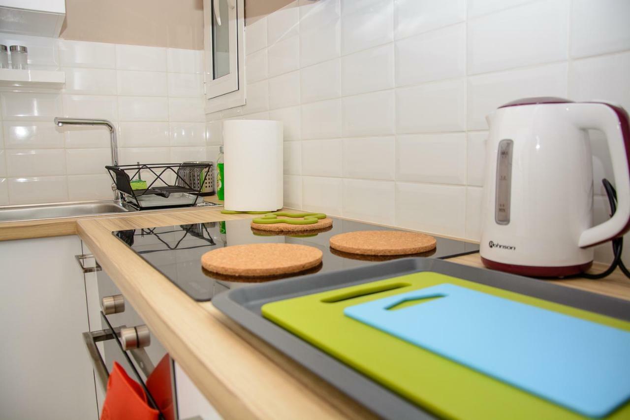 Fully Renovated And Relaxing Apartment Atina Dış mekan fotoğraf